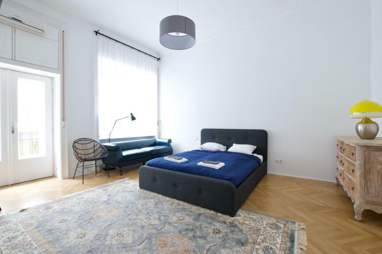 Luxury Apartment By Hi5 - Oktober 6 Street Βουδαπέστη Εξωτερικό φωτογραφία